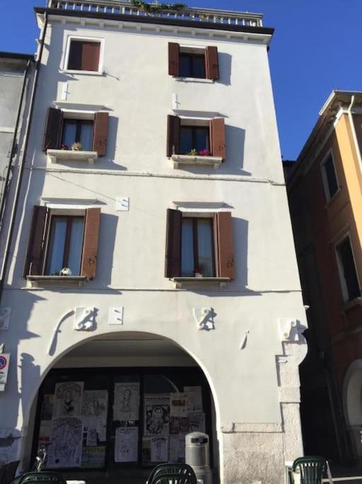 Casa Manuela Non Turisti Ma Ospiti Apartman Chioggia Kültér fotó