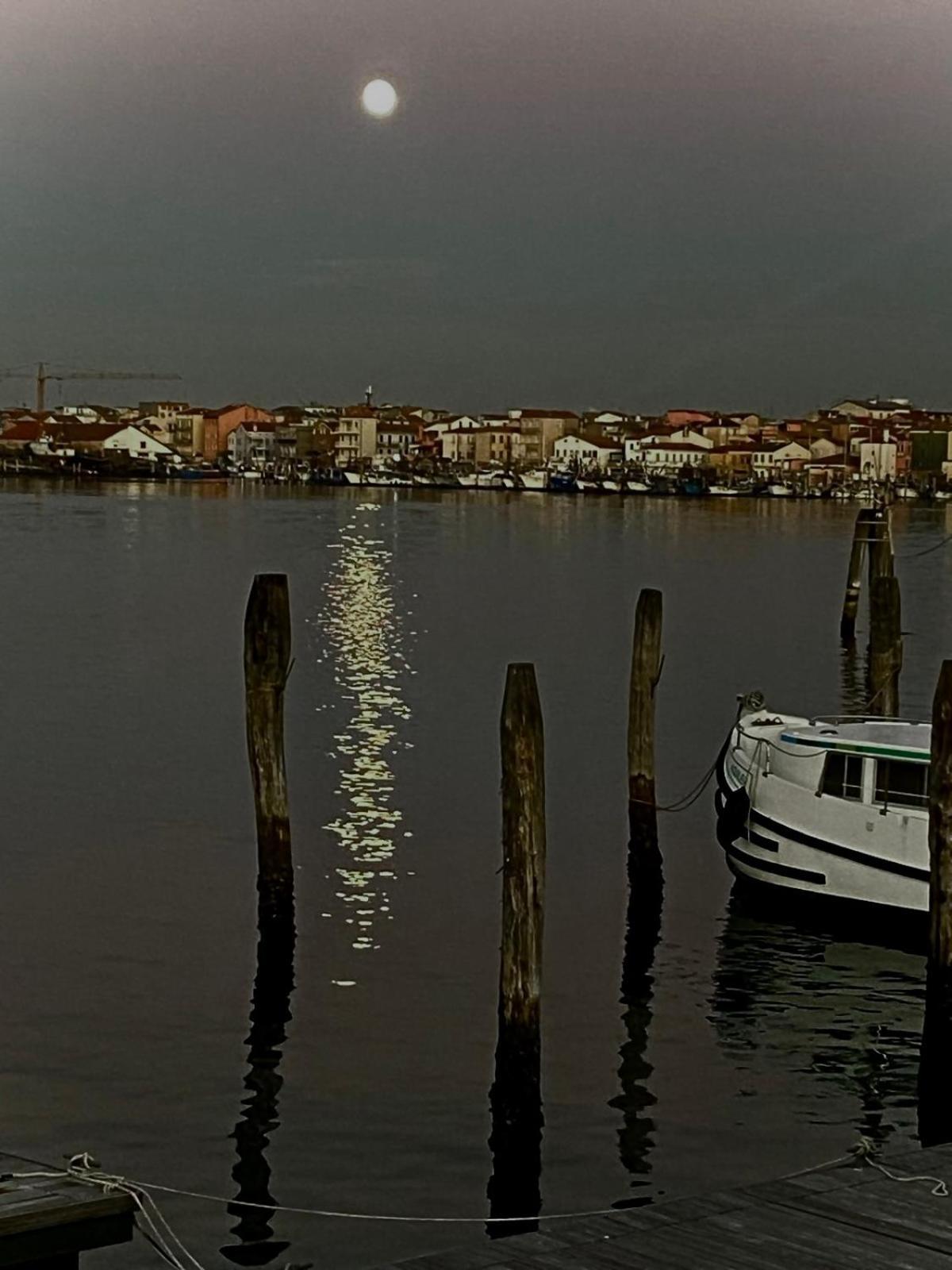 Casa Manuela Non Turisti Ma Ospiti Apartman Chioggia Kültér fotó
